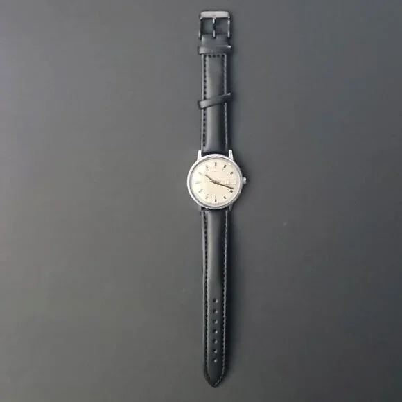 Vintage 1976 Timex Marlin Day-Date | Linen Dial | Manual Wind - Picture 6 of 6